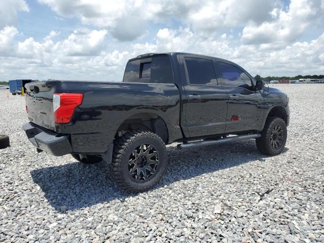  NISSAN TITAN 2018 Czarny