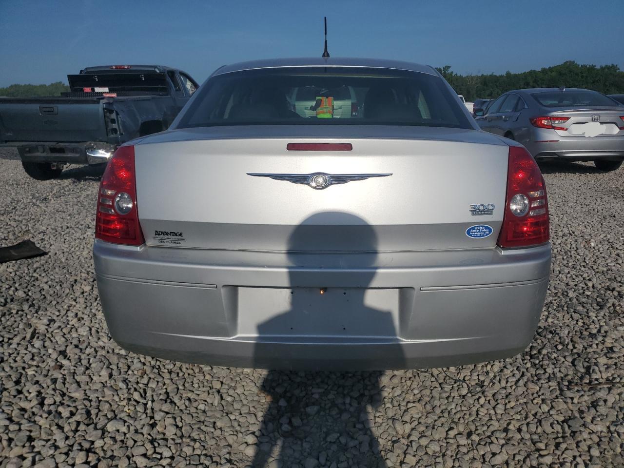 2008 Chrysler 300 Touring VIN: 2C3KA53G28H159917 Lot: 65796845