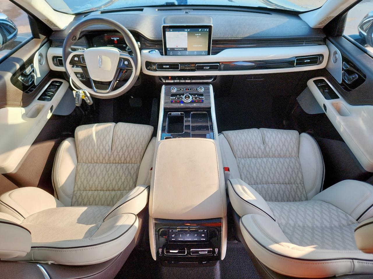 2022 Lincoln Aviator Black Label VIN: 5LM5J9XC5NGL10837 Lot: 63852335
