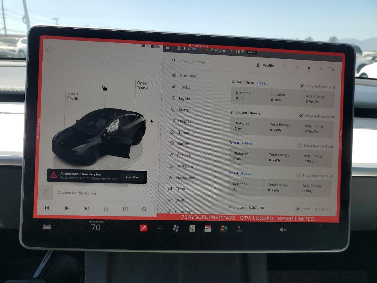 2024 Tesla Model Y VIN: 7SAYGDED6RF101479 Lot: 66221595