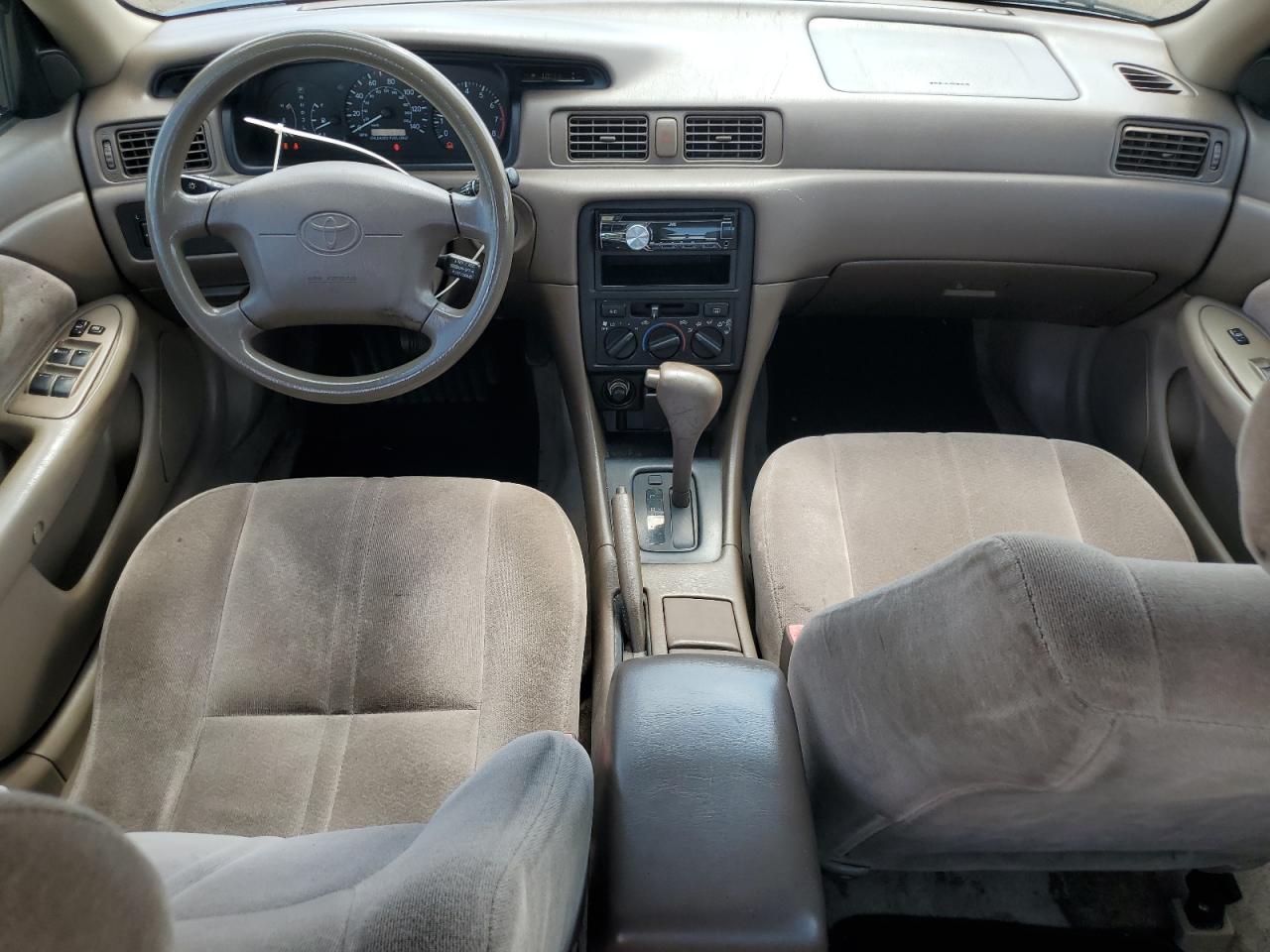 1999 Toyota Camry Ce VIN: 4T1BG22K5XU555863 Lot: 65587895