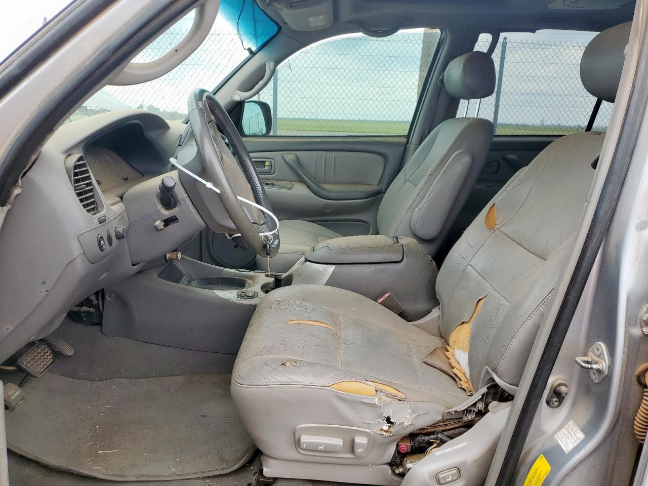 2002 Toyota Sequoia Limited VIN: 5TDZT38AX2S121356 Lot: 67139995