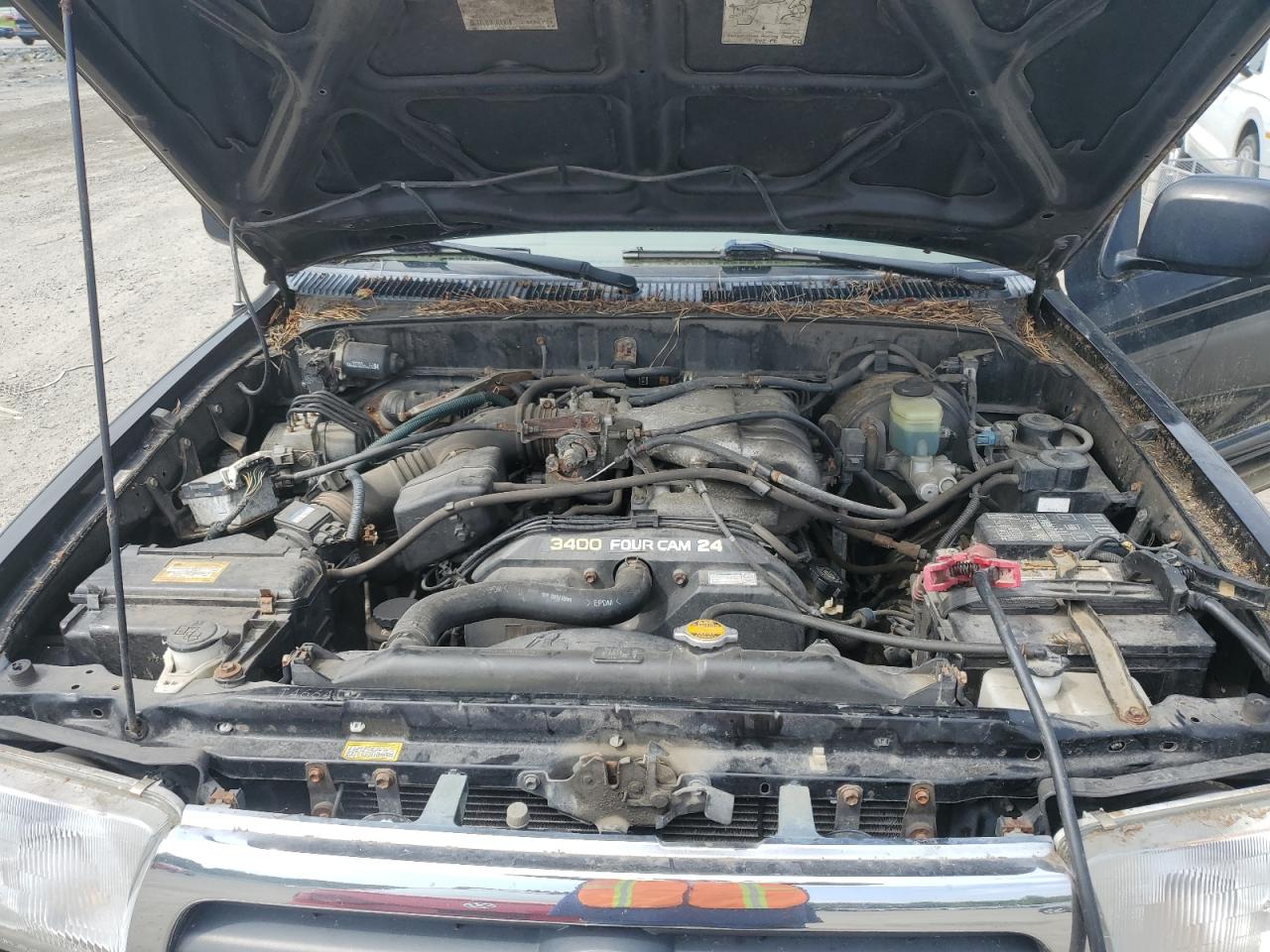 1998 Toyota 4Runner Limited VIN: JT3HN87R6W0156743 Lot: 64699725