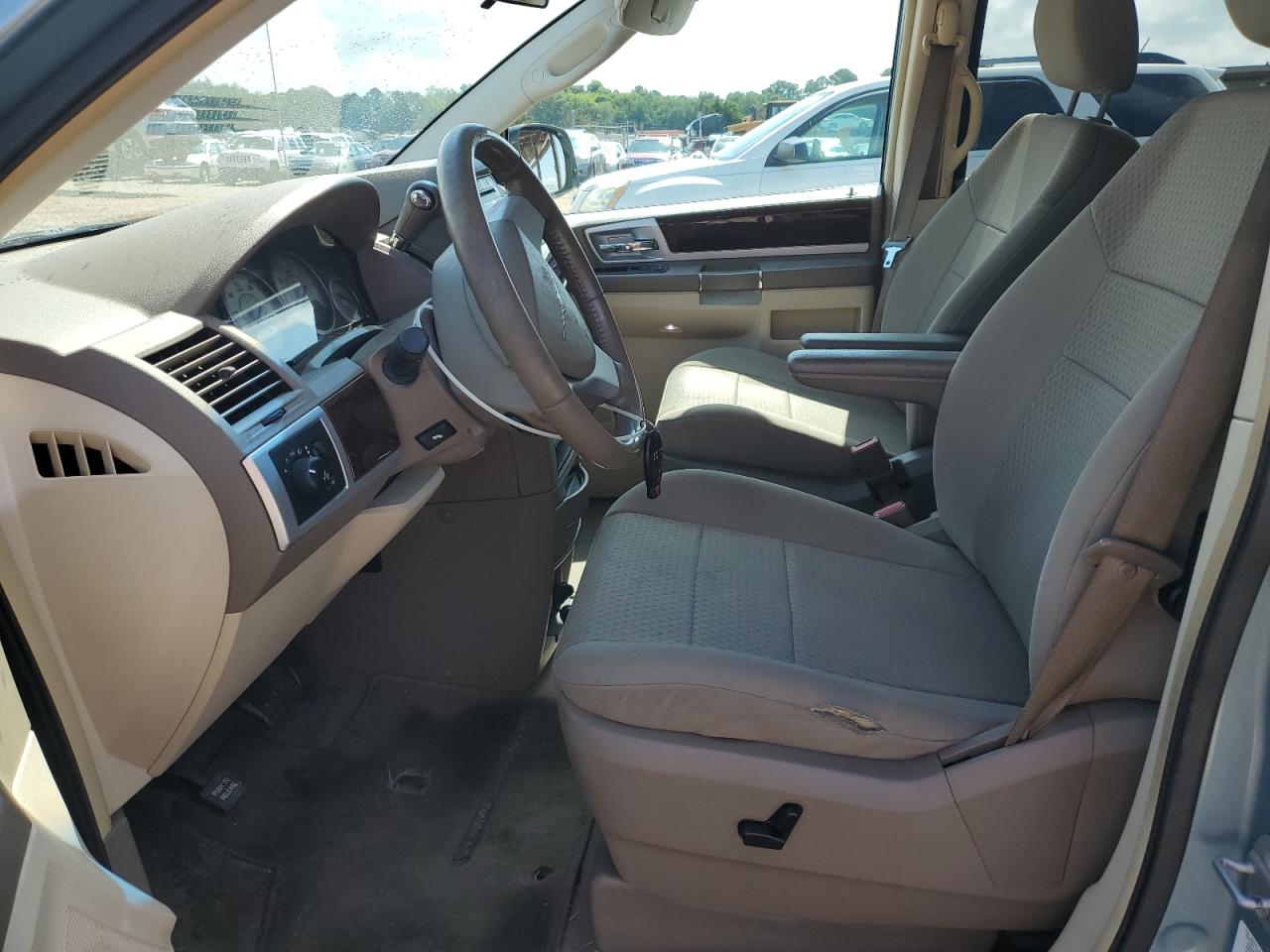2010 Chrysler Town & Country Touring VIN: 2A4RR5D1XAR114022 Lot: 64637415