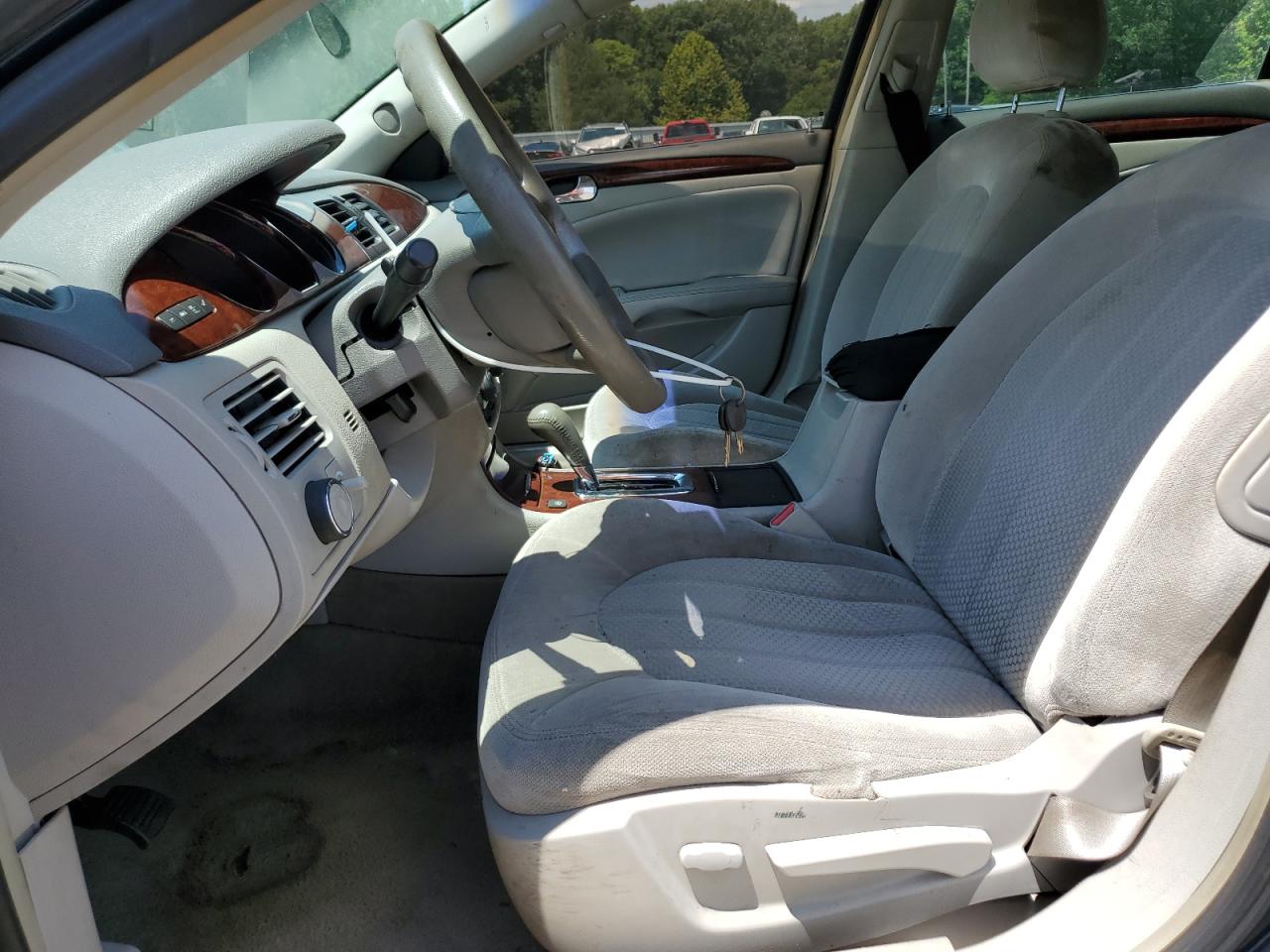 2007 Buick Lucerne Cx VIN: 1G4HP57227U124241 Lot: 63675925
