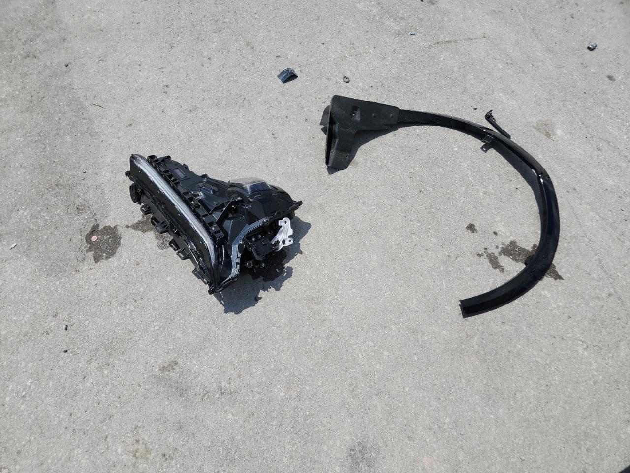 2025 Toyota Crown Signia Xle VIN: JTDACAAJ3S3006787 Lot: 65210735