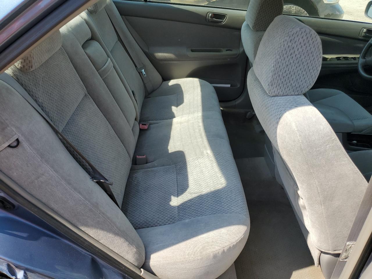 2004 Toyota Camry Le VIN: 4T1BE32K24U824408 Lot: 64618875