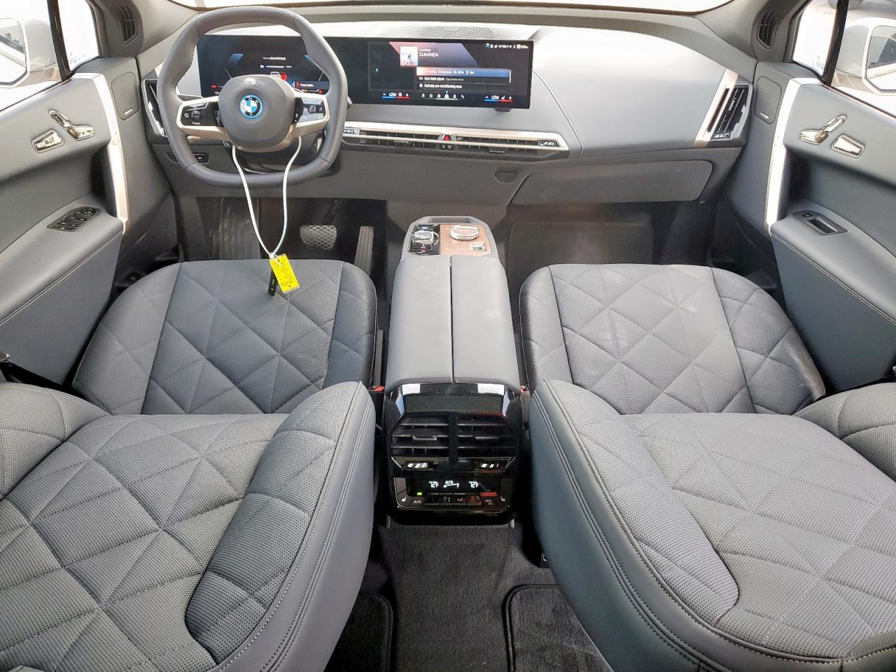 2025 BMW Ix xDrive50 VIN: WB523CF04SCU70666 Lot: 60208235
