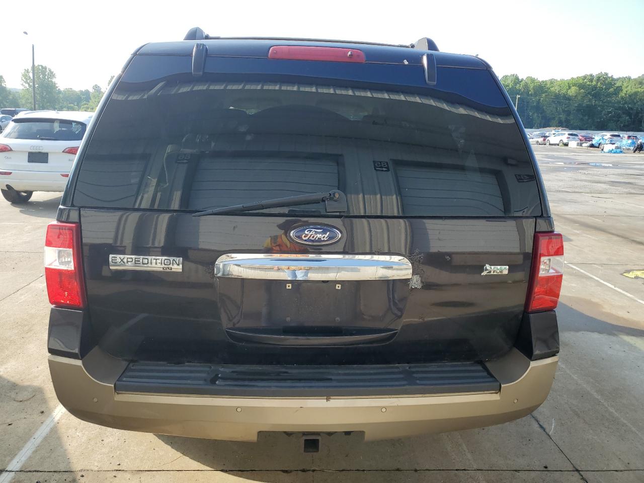 2013 Ford Expedition Xlt VIN: 1FMJU1J57DEF44072 Lot: 65139125