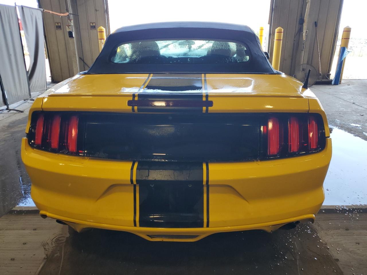2015 Ford Mustang VIN: 1FATP8EM6F5359275 Lot: 65138125