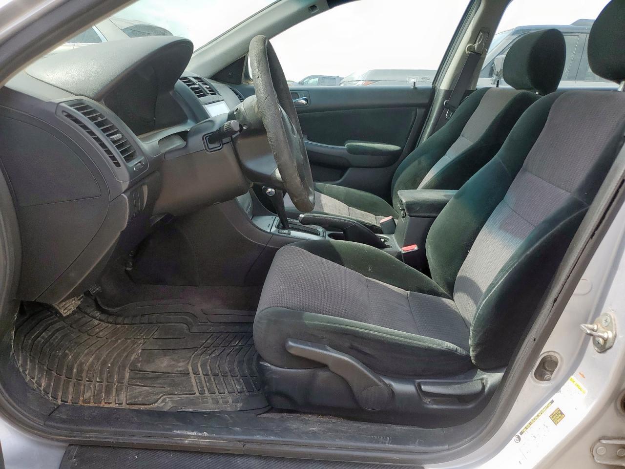 2005 Honda Accord Dx VIN: 1HGCM56155A161624 Lot: 64751865