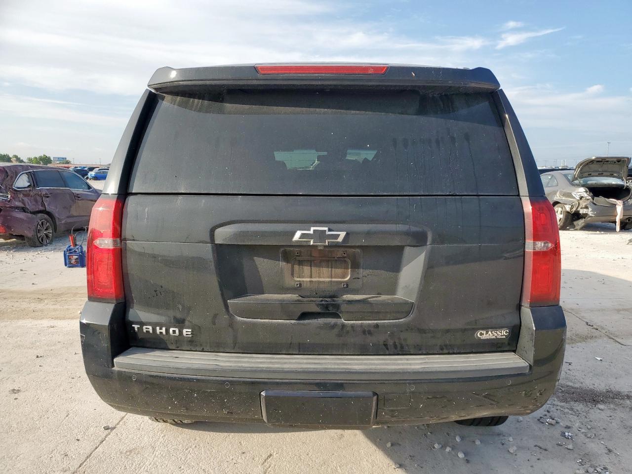 2018 Chevrolet Tahoe C1500 Lt VIN: 1GNSCBKC4JR154220 Lot: 64071955