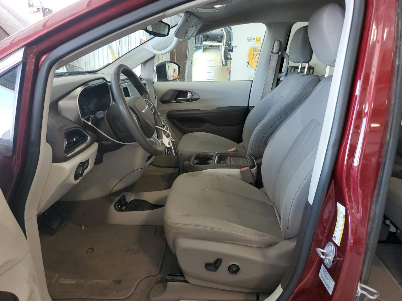 2017 Chrysler Pacifica Touring L VIN: 2C4RC1BGXHR768259 Lot: 65129945