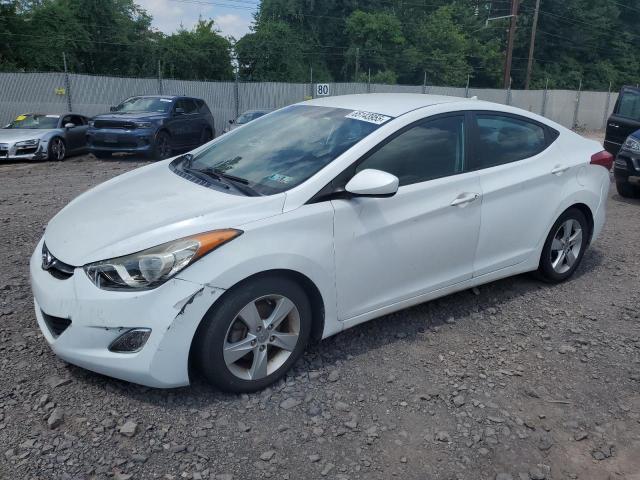 Sedans HYUNDAI ELANTRA 2013 Biały