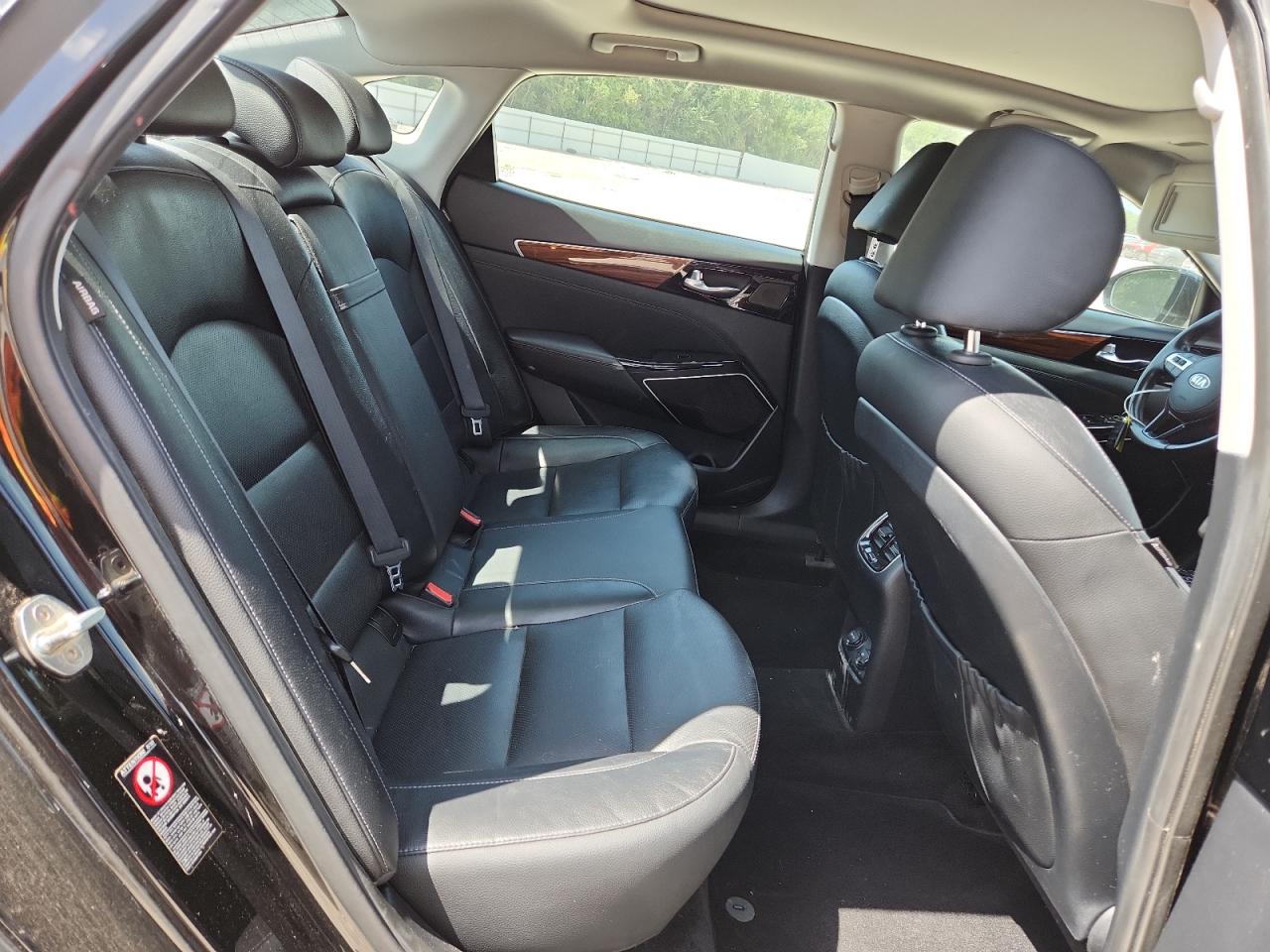 2017 Kia Cadenza Premium VIN: KNALC4J16H5069516 Lot: 65449815