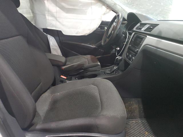  VOLKSWAGEN PASSAT 2016 White