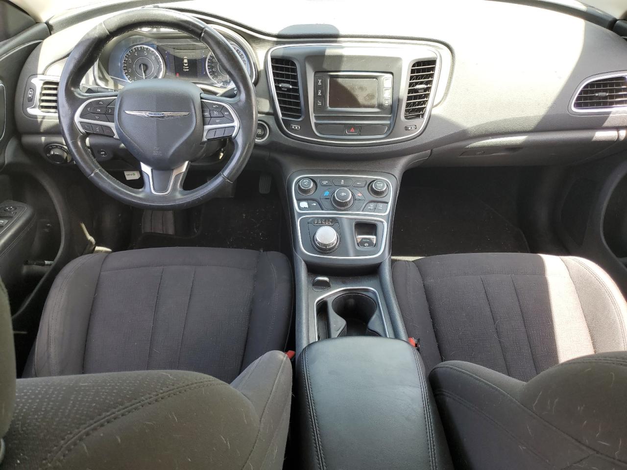 2015 Chrysler 200 Limited VIN: 1C3CCCAB4FN745128 Lot: 61961915