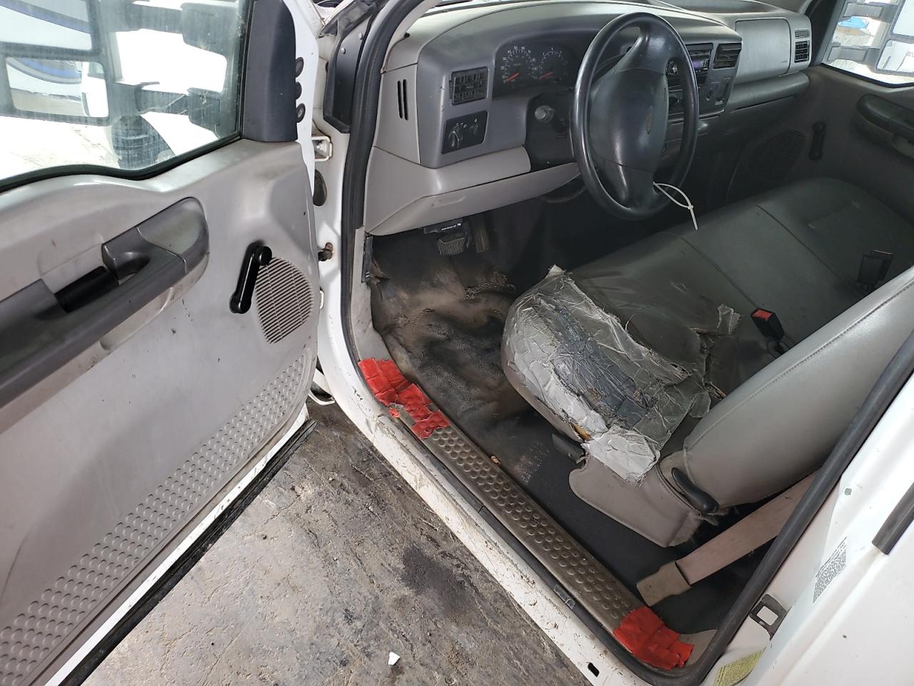 2001 Ford F350 Super Duty VIN: 1FDWF36S71EB87563 Lot: 64884965