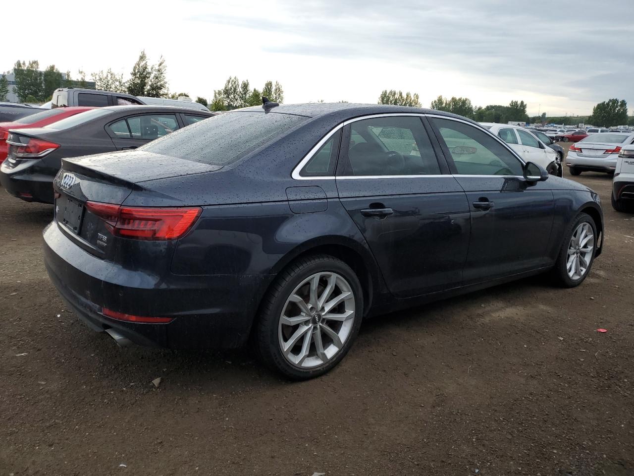 2017 Audi A4 Progressiv VIN: WAUBNAF43HN021110 Lot: 65978245