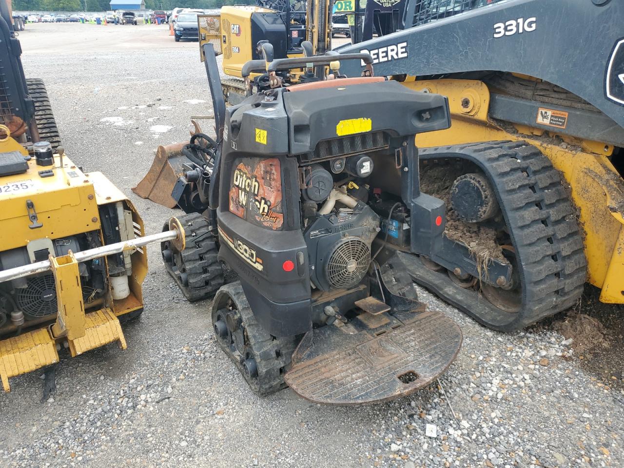 2015 Ditch Witch Witch two_colors null gas CMWR300XKF0001861 photo #4