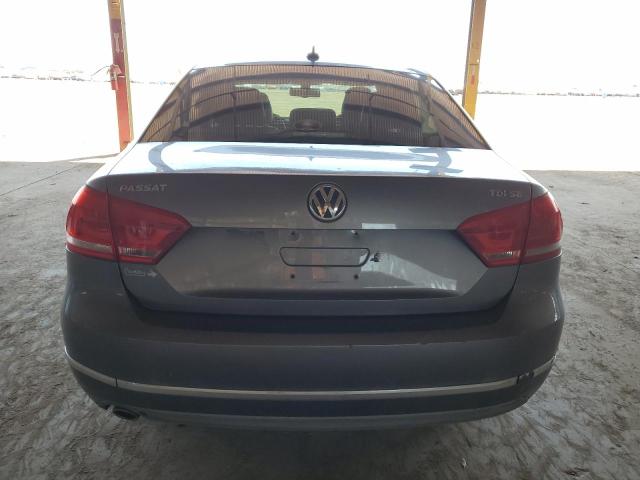  VOLKSWAGEN PASSAT 2012 Серый