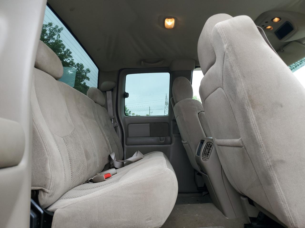 2004 Chevrolet Silverado C1500 VIN: 1GCEC19V24Z305292 Lot: 64282825