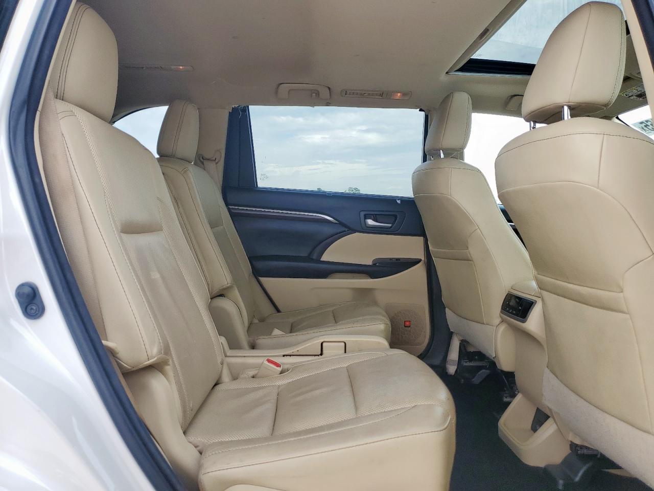2016 Toyota Highlander Limited VIN: 5TDYKRFH1GS144632 Lot: 65365365
