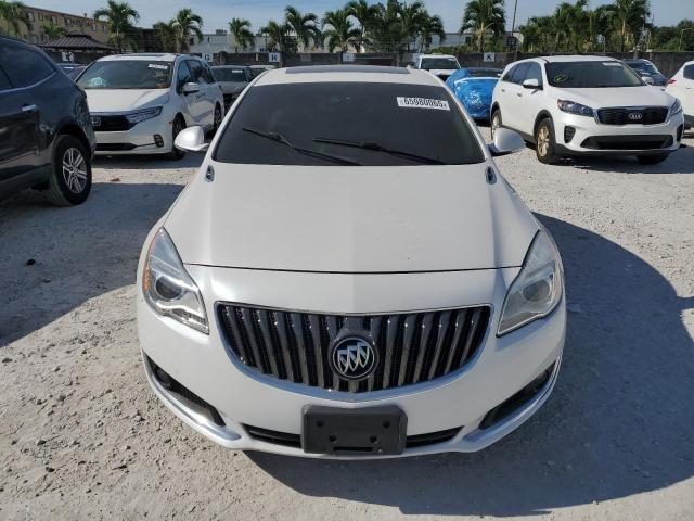 Sedans BUICK REGAL 2017 White