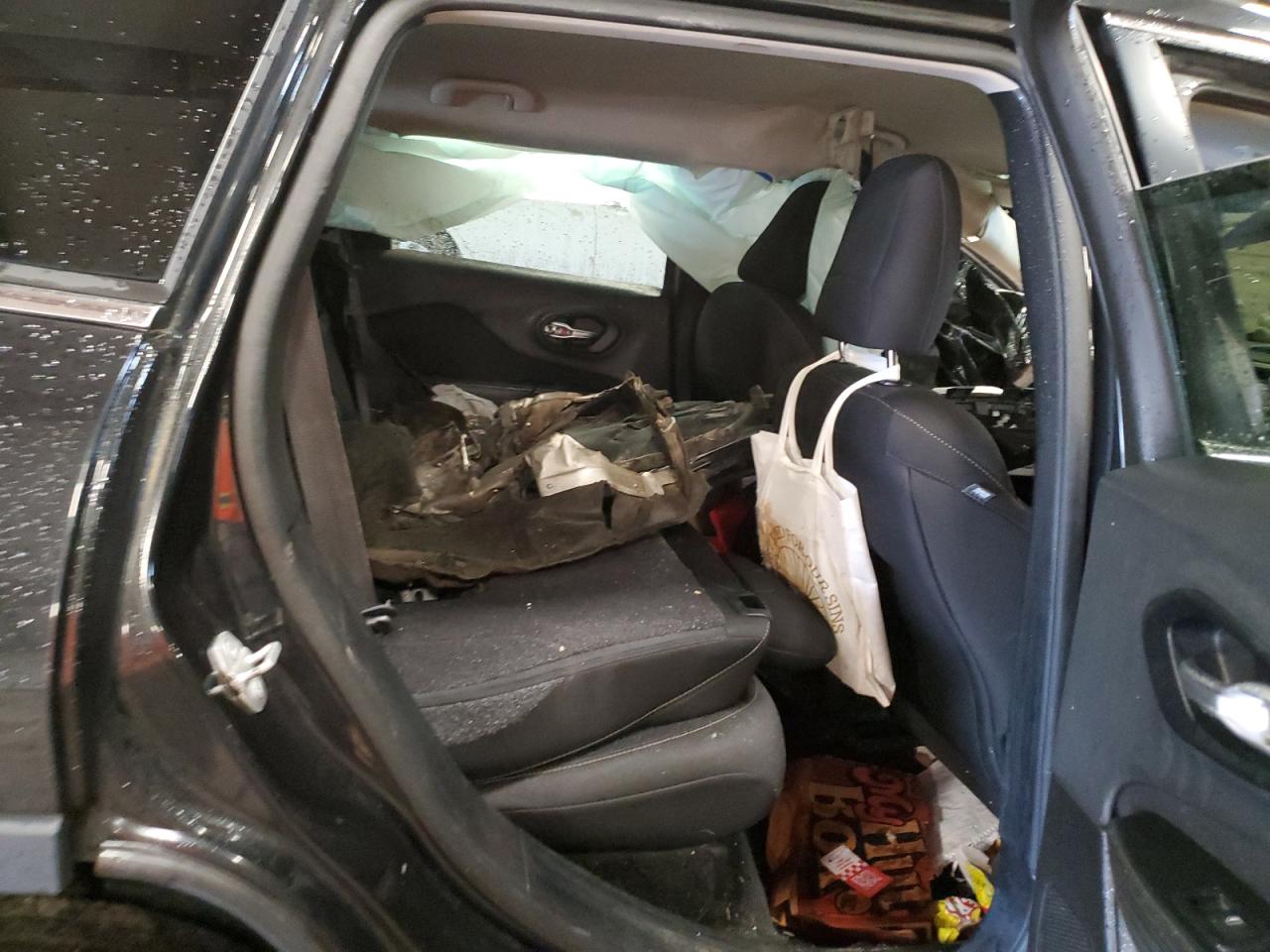 2015 Jeep Cherokee Latitude VIN: 1C4PJMCB7FW681036 Lot: 64071625