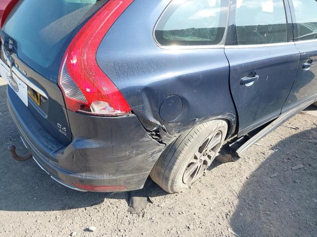 2015 VOLVO XC60 SE D4