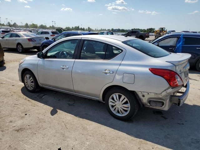  NISSAN VERSA 2019 Серебристый