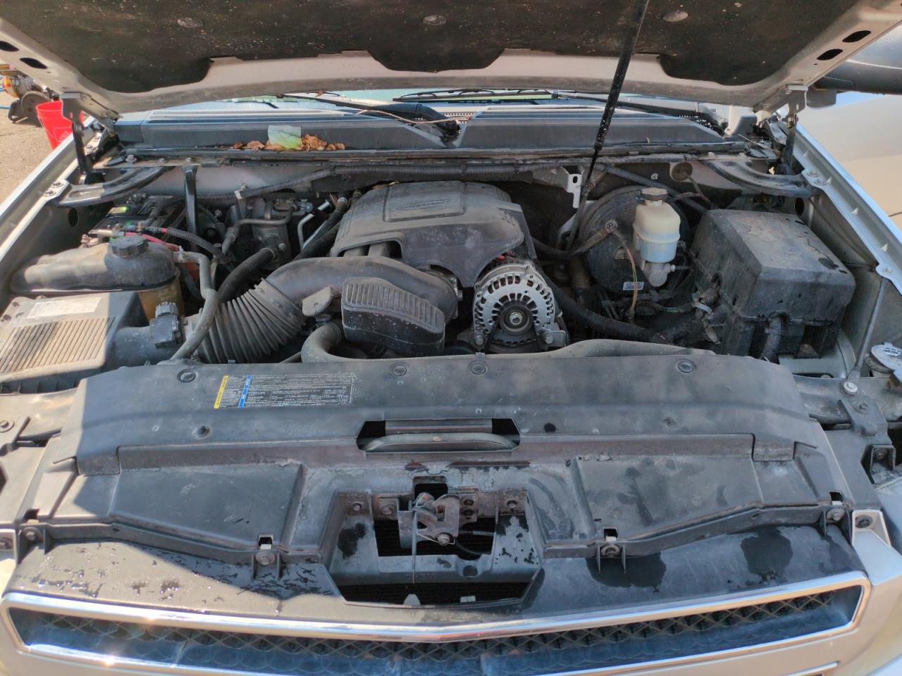 2010 Chevrolet Suburban K1500 Ls VIN: 1GNUKHE36AR139194 Lot: 64773325