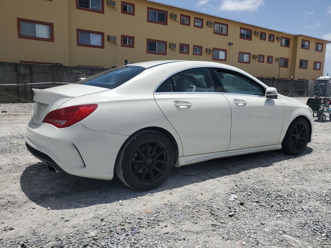 wddsj4eb1fn242398 WDDSJ4EB1FN242398 2015 Mercedes-Benz Cla 250