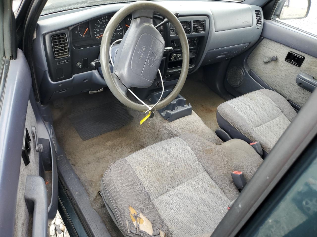 1998 Toyota Tacoma Xtracab VIN: 4TAVL52N7WZ070212 Lot: 64362475