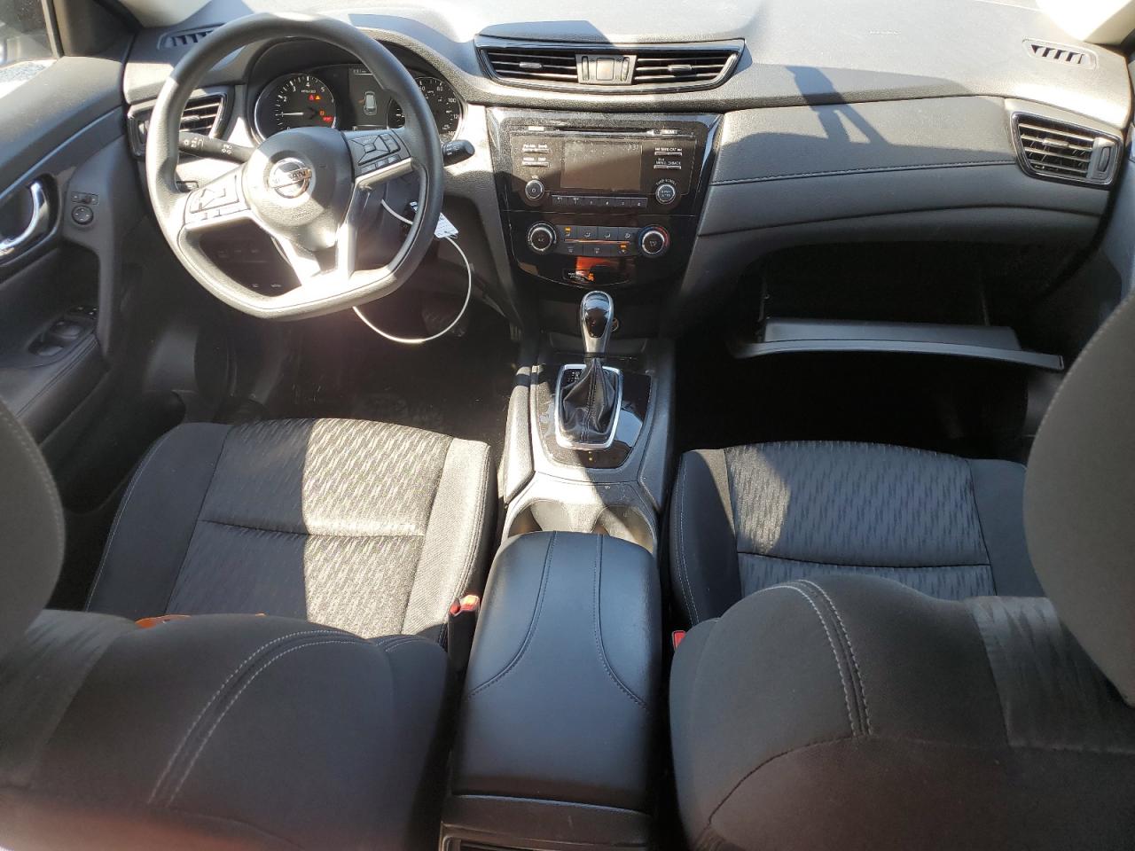 2017 Nissan Rogue S VIN: KNMAT2MV5HP525829 Lot: 65213685