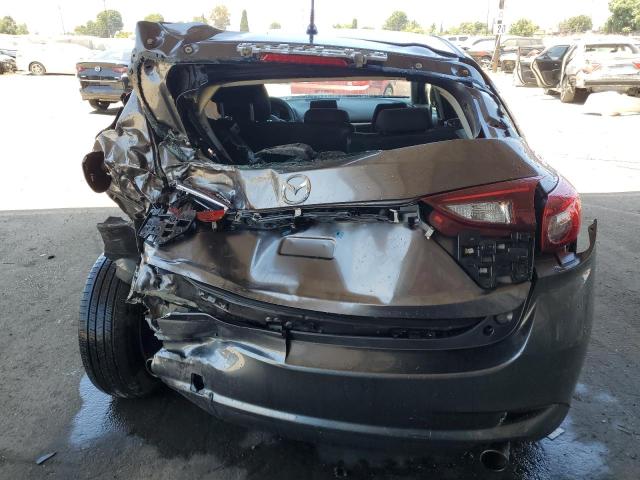  MAZDA 3 2018 Srebrny