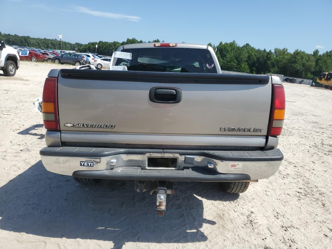 2000 Chevrolet Silverado C1500 VIN: 2GCEC19T2Y1389742 Lot: 64761895