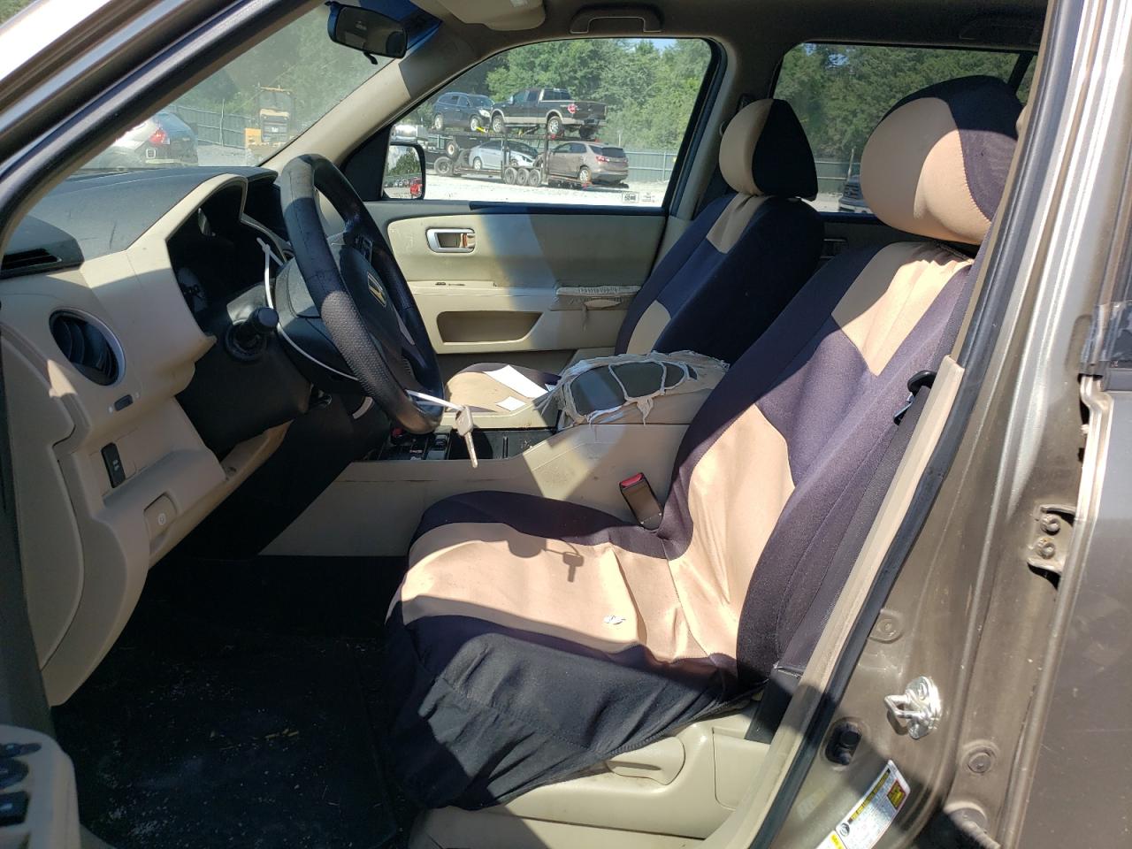 2011 Honda Pilot Lx VIN: 5FNYF4H25BB053747 Lot: 64878495