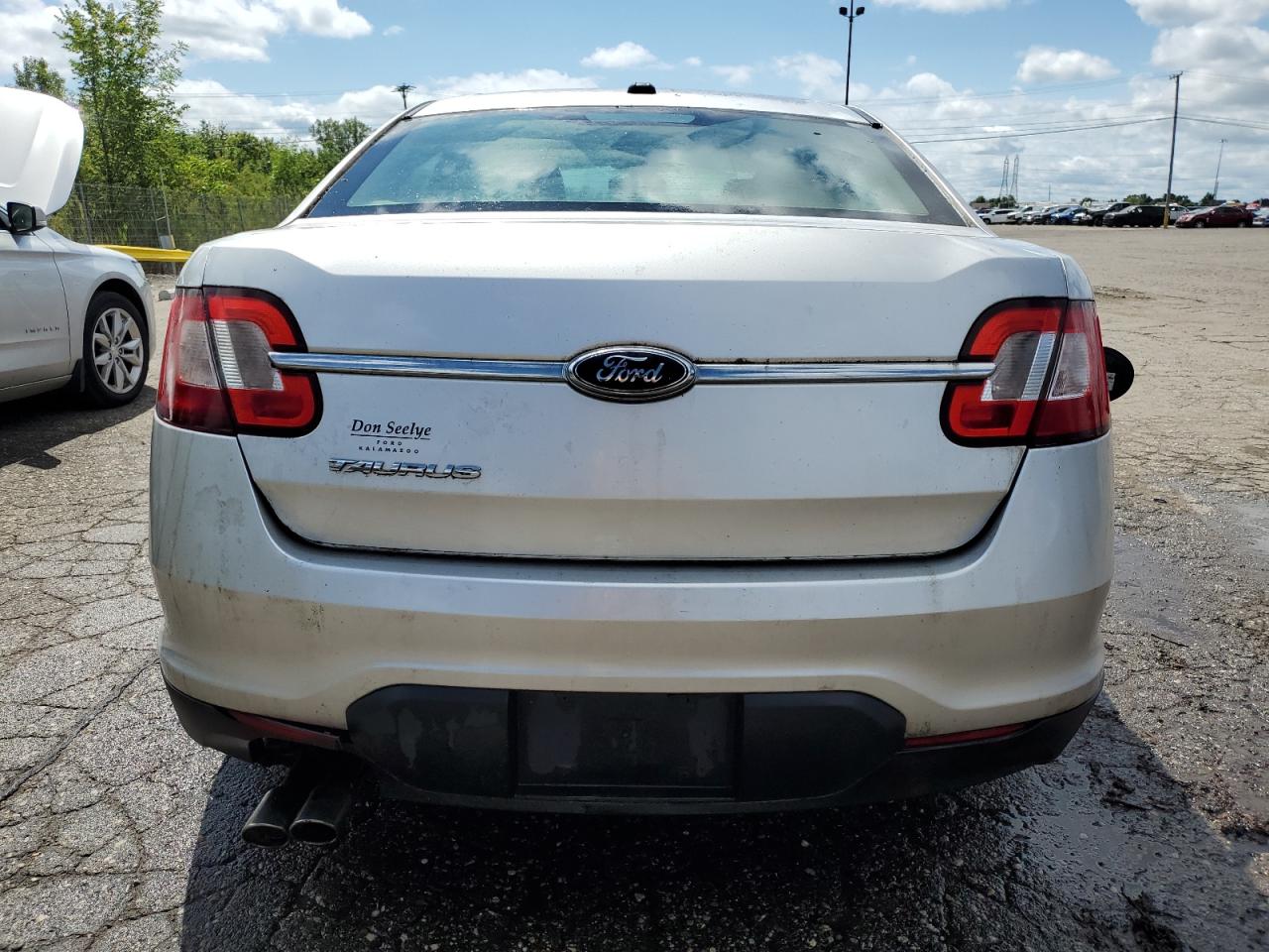 2010 Ford Taurus Se VIN: 1FAHP2DW1AG114905 Lot: 64560355