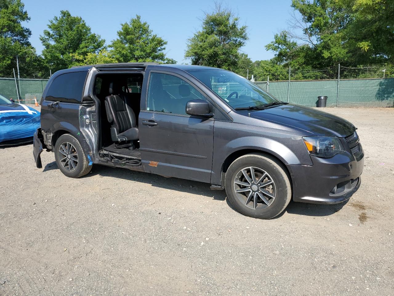 2c4rdgeg2hr842477 2C4RDGEG2HR842477 2017 Dodge Grand Caravan Gt