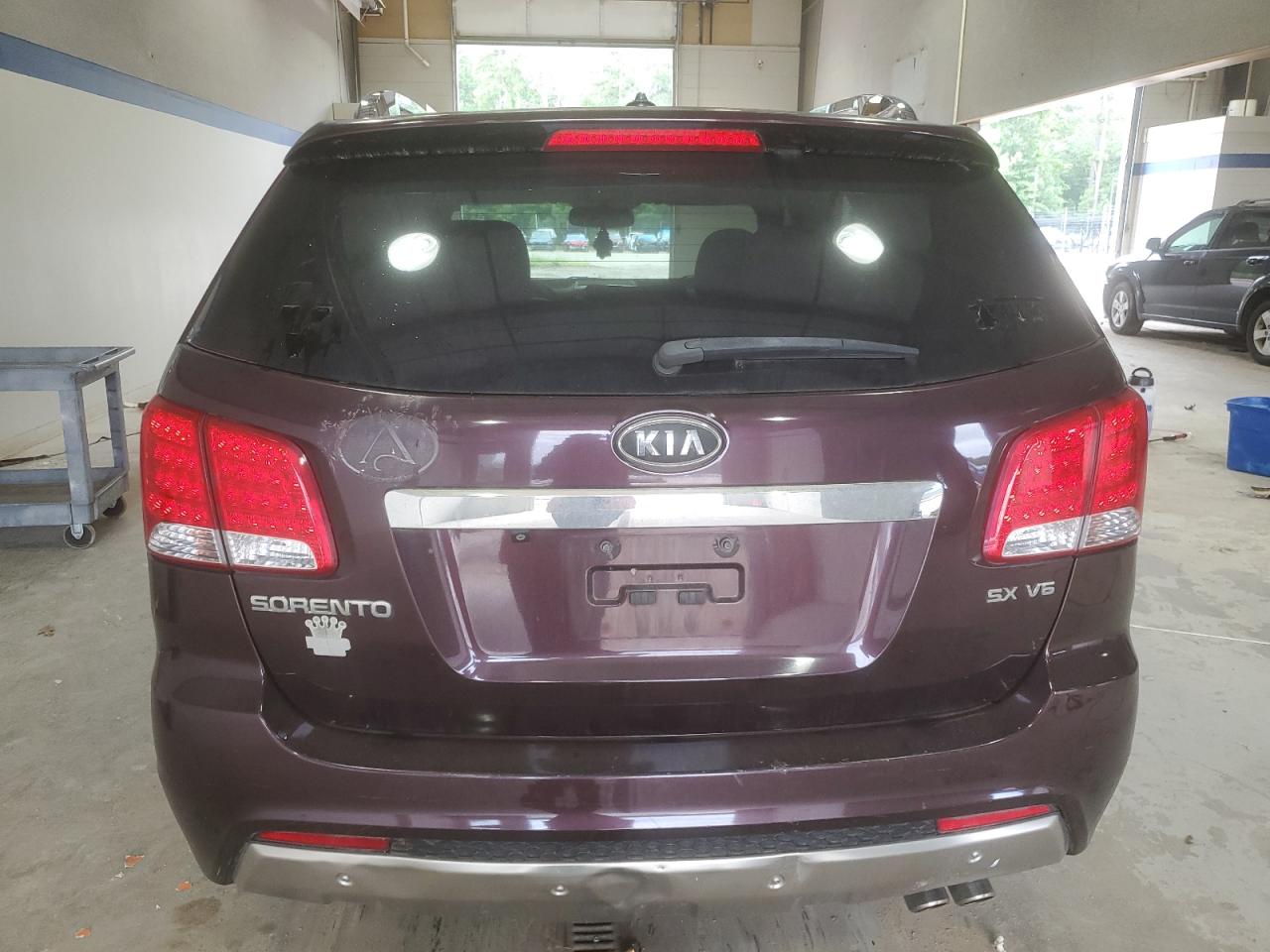 2011 Kia Sorento Sx VIN: 5XYKWDA2XBG155571 Lot: 64738915