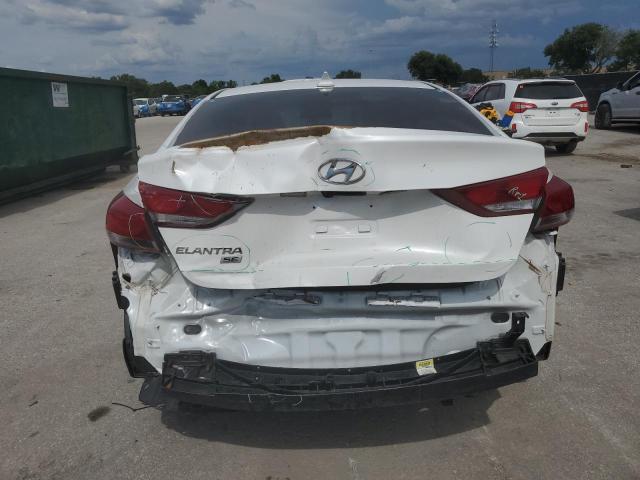  HYUNDAI ELANTRA 2018 Biały