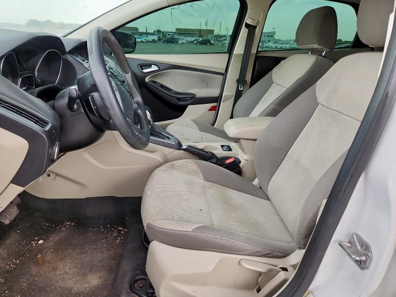 Sedans FORD FOCUS 2014 White