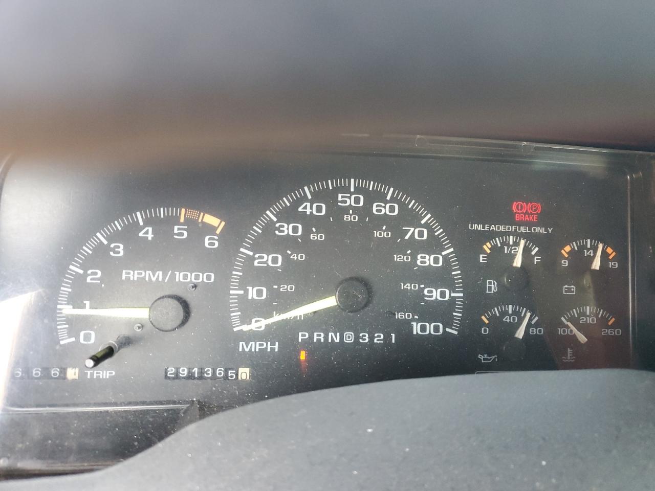 1996 Chevrolet Suburban K1500 VIN: 3GNFK16R6TG123728 Lot: 62902885
