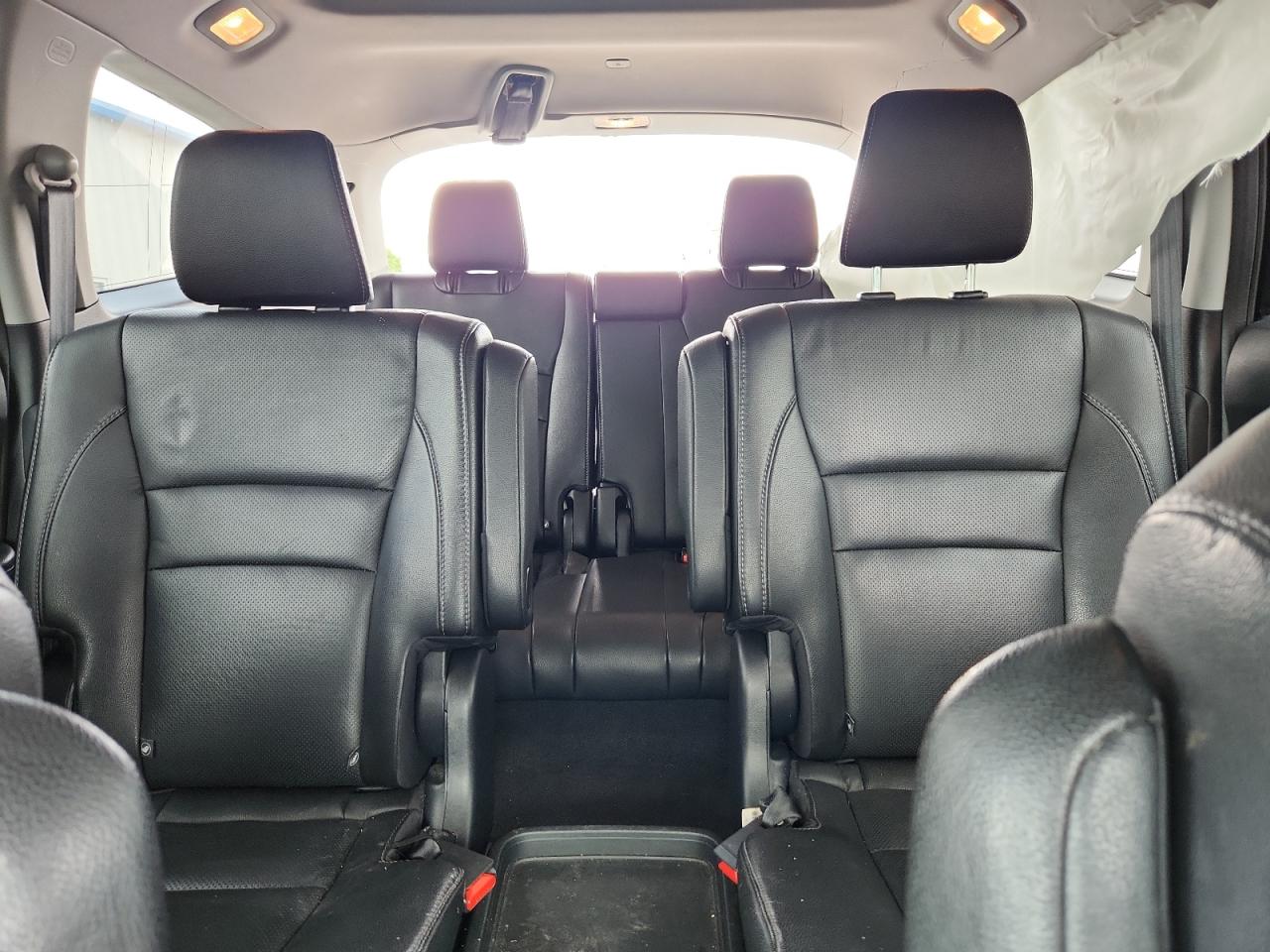 2017 Honda Pilot Elite VIN: 5FNYF6H08HB031888 Lot: 63852545