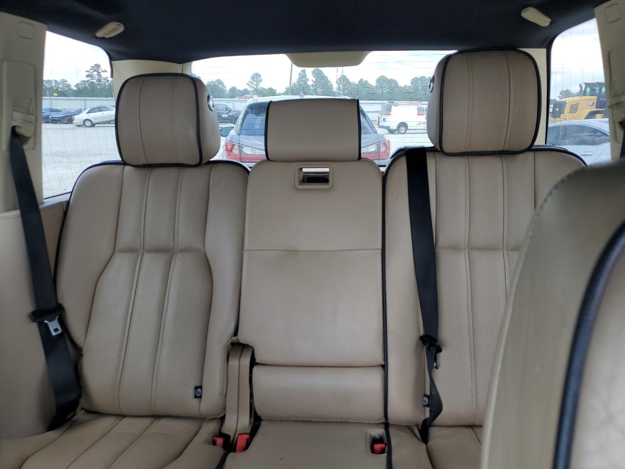 SALMF1E48BA335823 2011 Land Rover Range Rover Hse Luxury