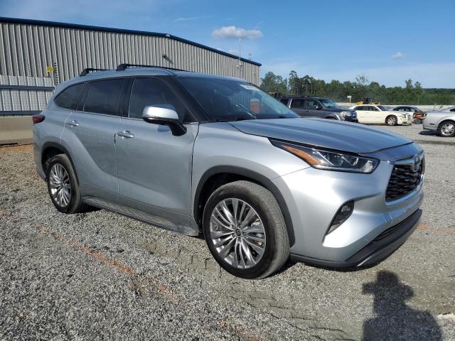  TOYOTA HIGHLANDER 2022 Silver