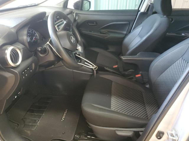  NISSAN VERSA 2020 Серебристый