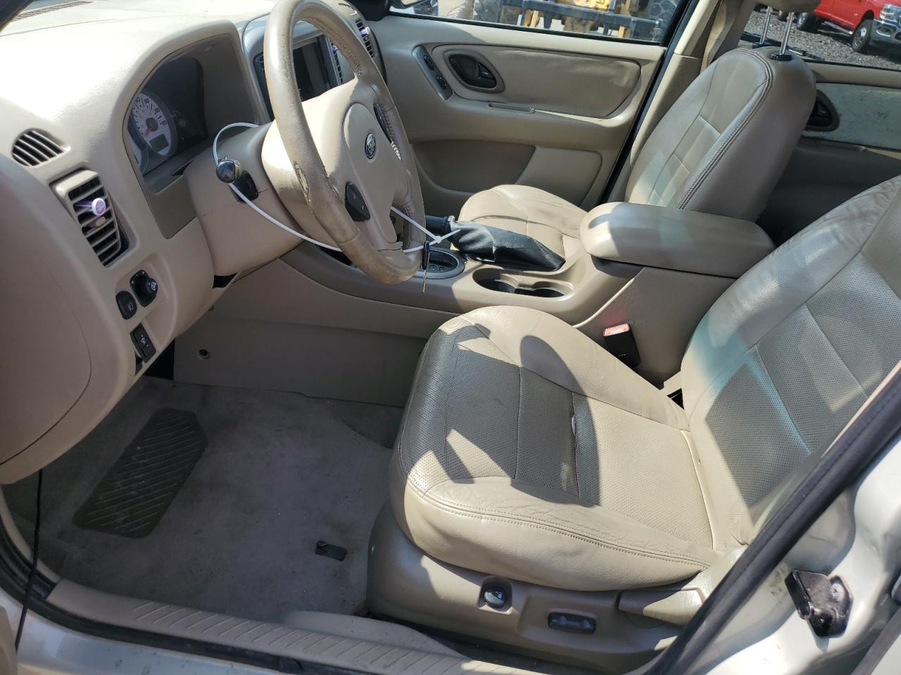 2005 Ford Escape Limited VIN: 1FMCU941X5KB11932 Lot: 66349675