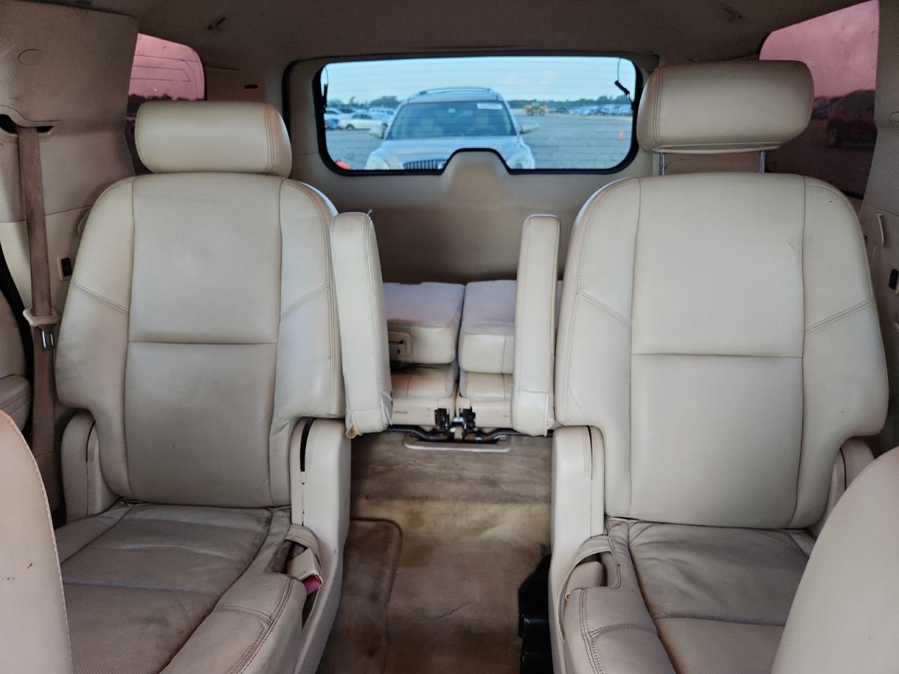 2008 Cadillac Escalade Luxury VIN: 1GYFK63848R238637 Lot: 63433605